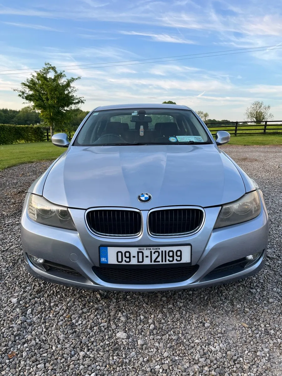 BMW 318d ‘09 - Image 4