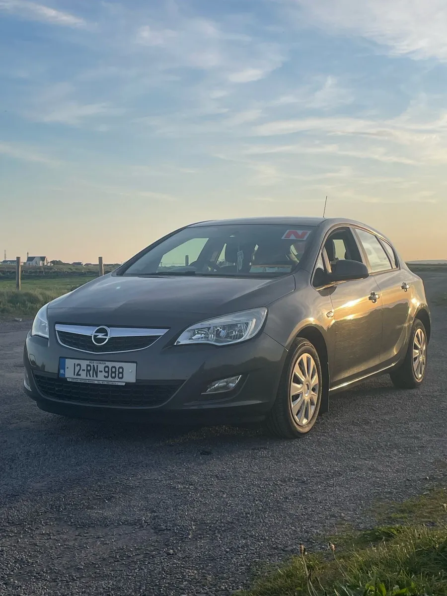 Opel Astra 1.4 Petrol - Image 1