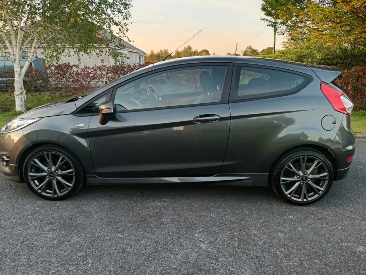Ford Fiesta 1.0 St line 2017 - Image 2