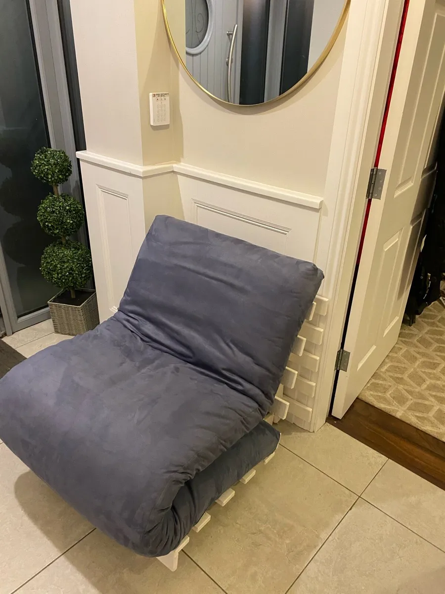 Single sofa bed - Image 2