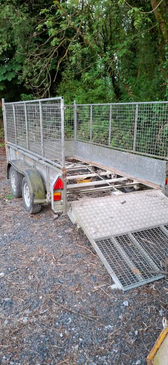 Trailers - Image 2