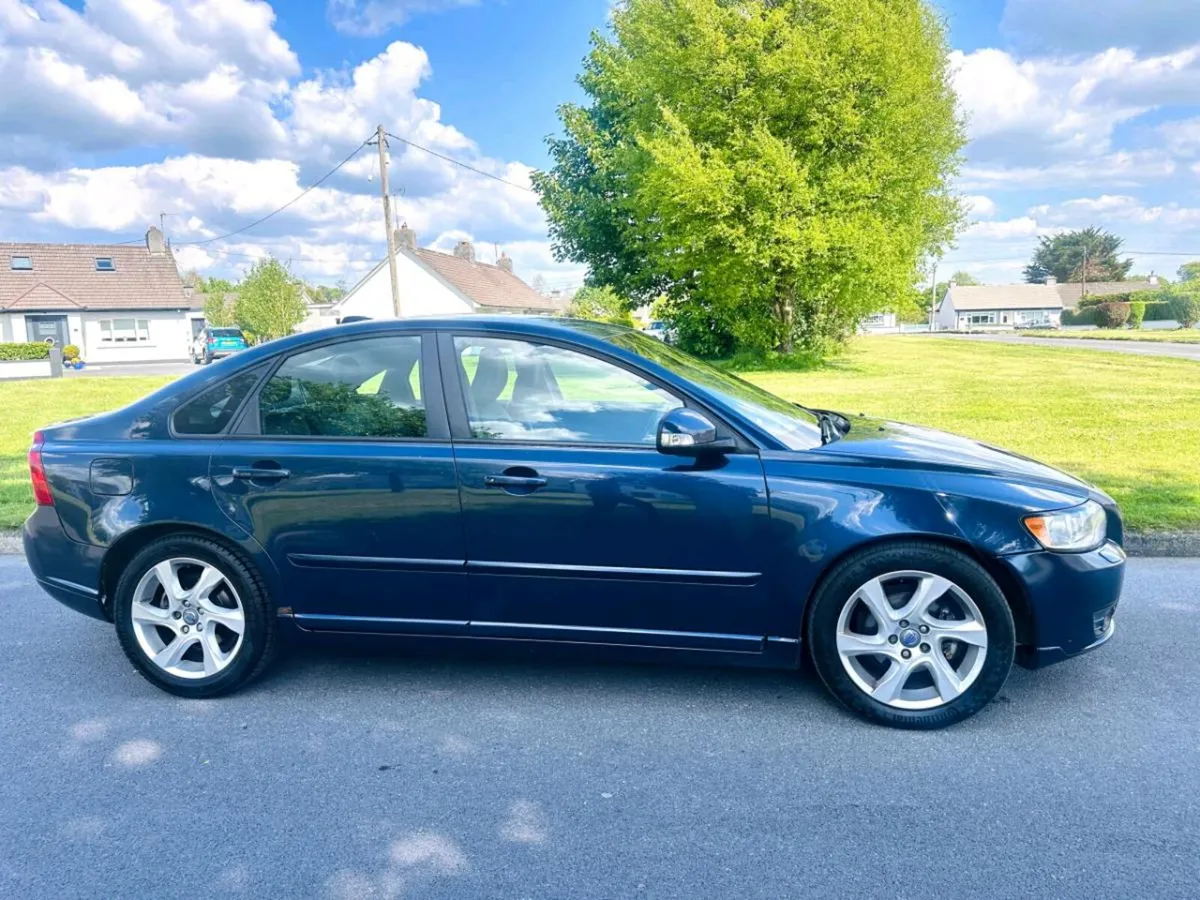 Car - Image 2