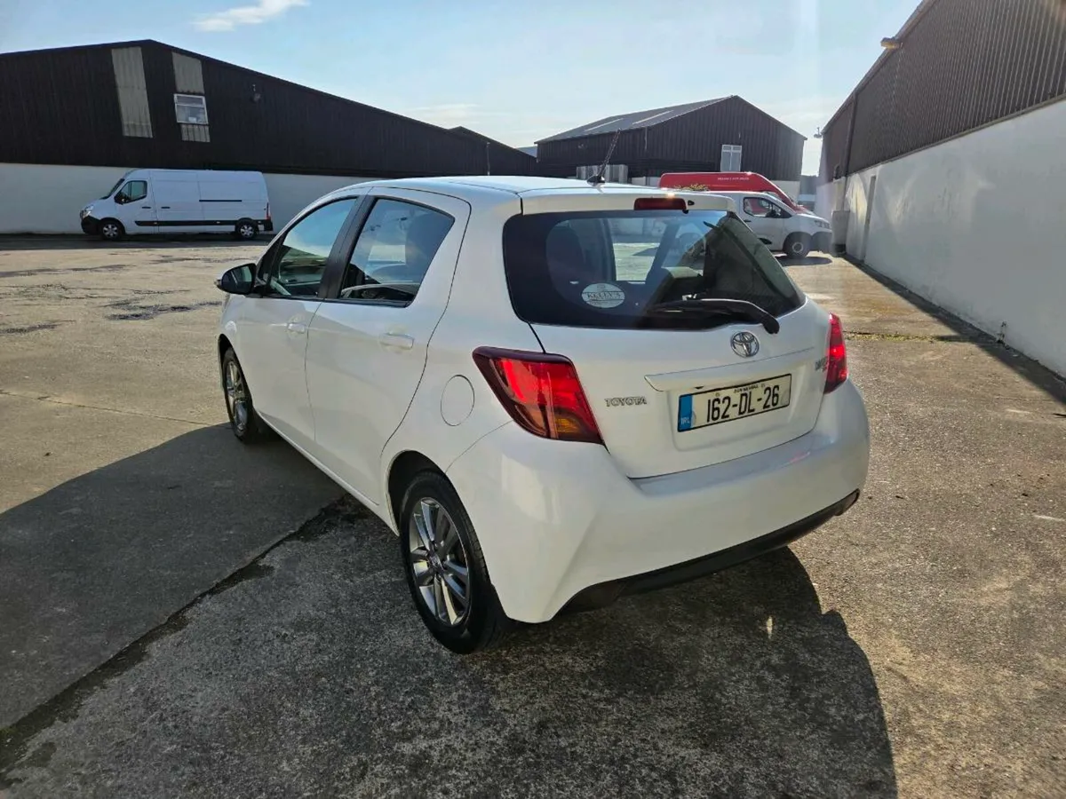 162 Toyota Yaris Luna. - Image 4