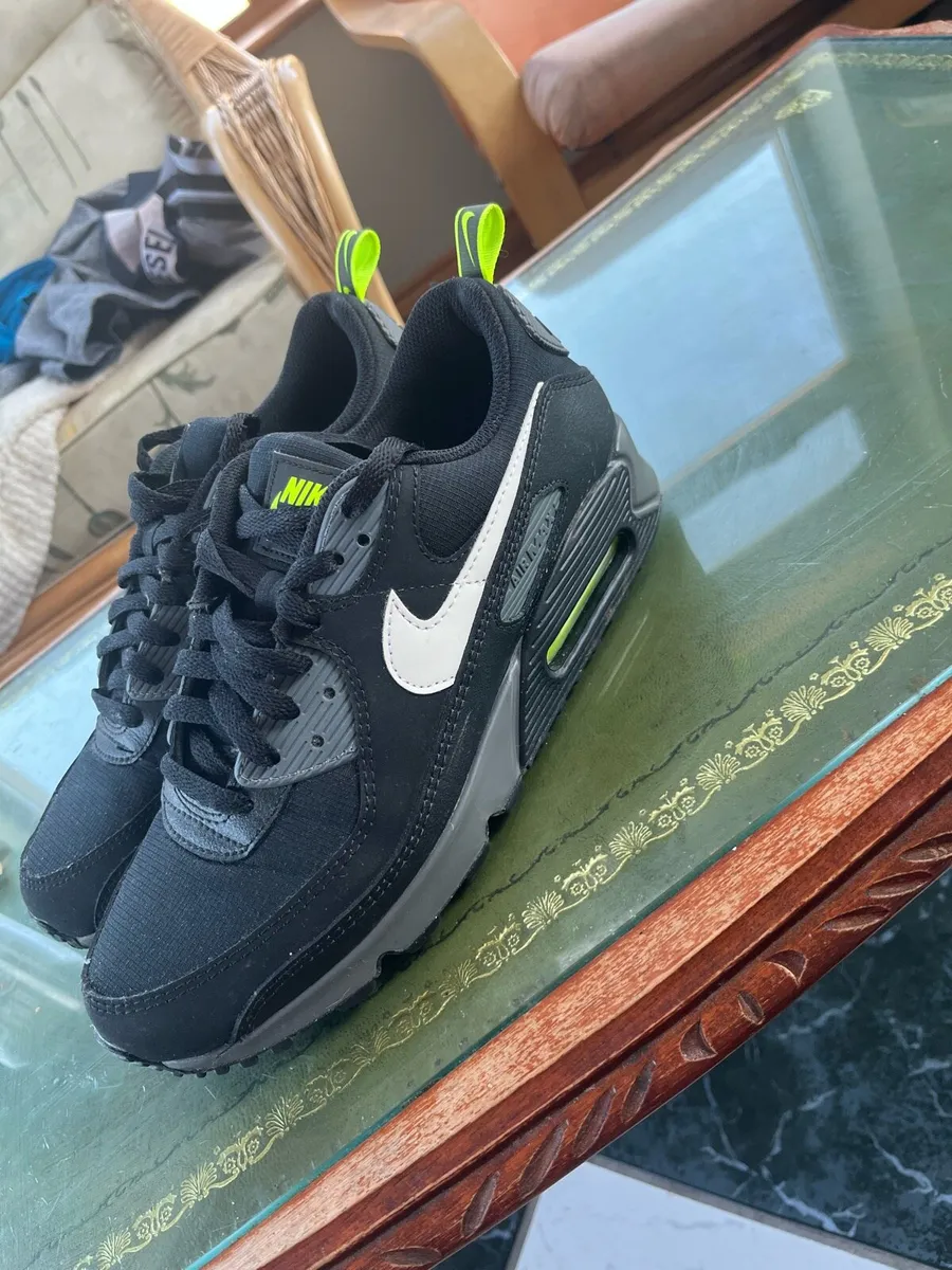 Men’s trainers - Image 3