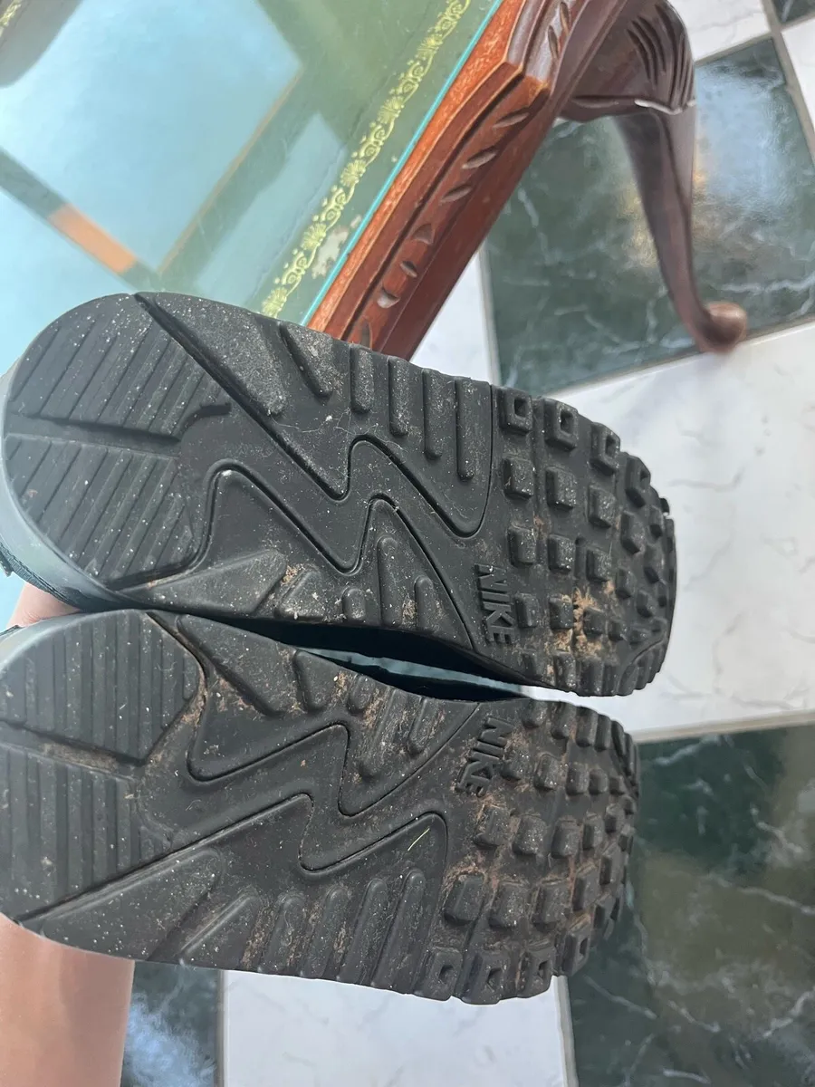 Men’s trainers - Image 4