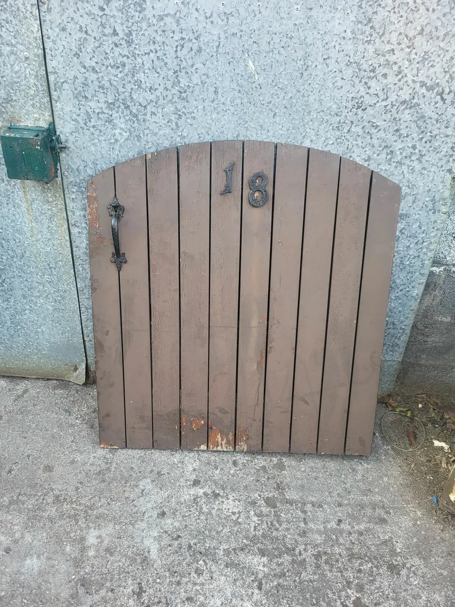 Gate - Image 1