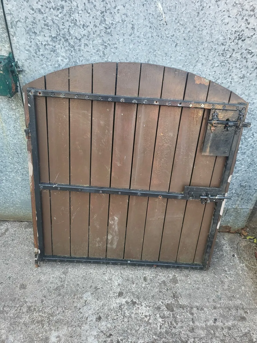 Gate - Image 2
