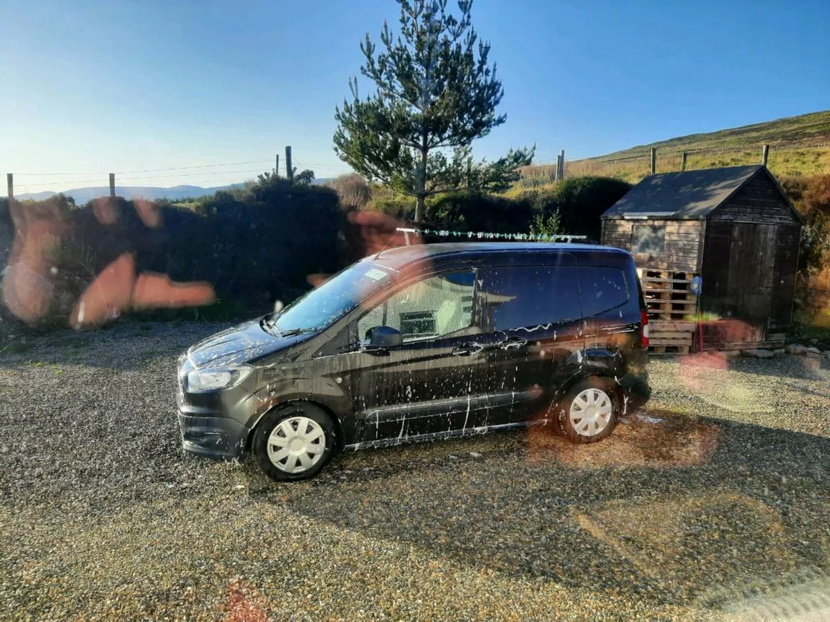 Van - Image 4