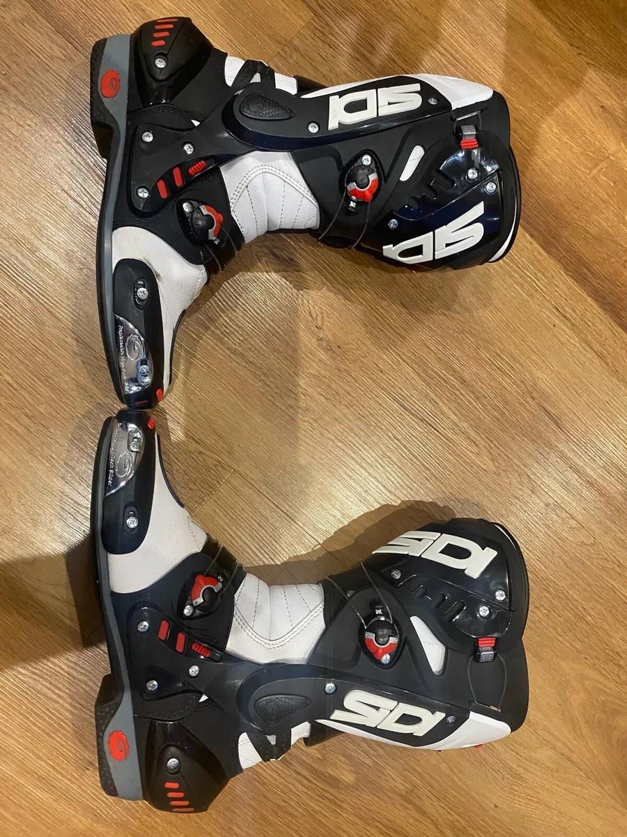 Sidi motorcycle boots - Image 4