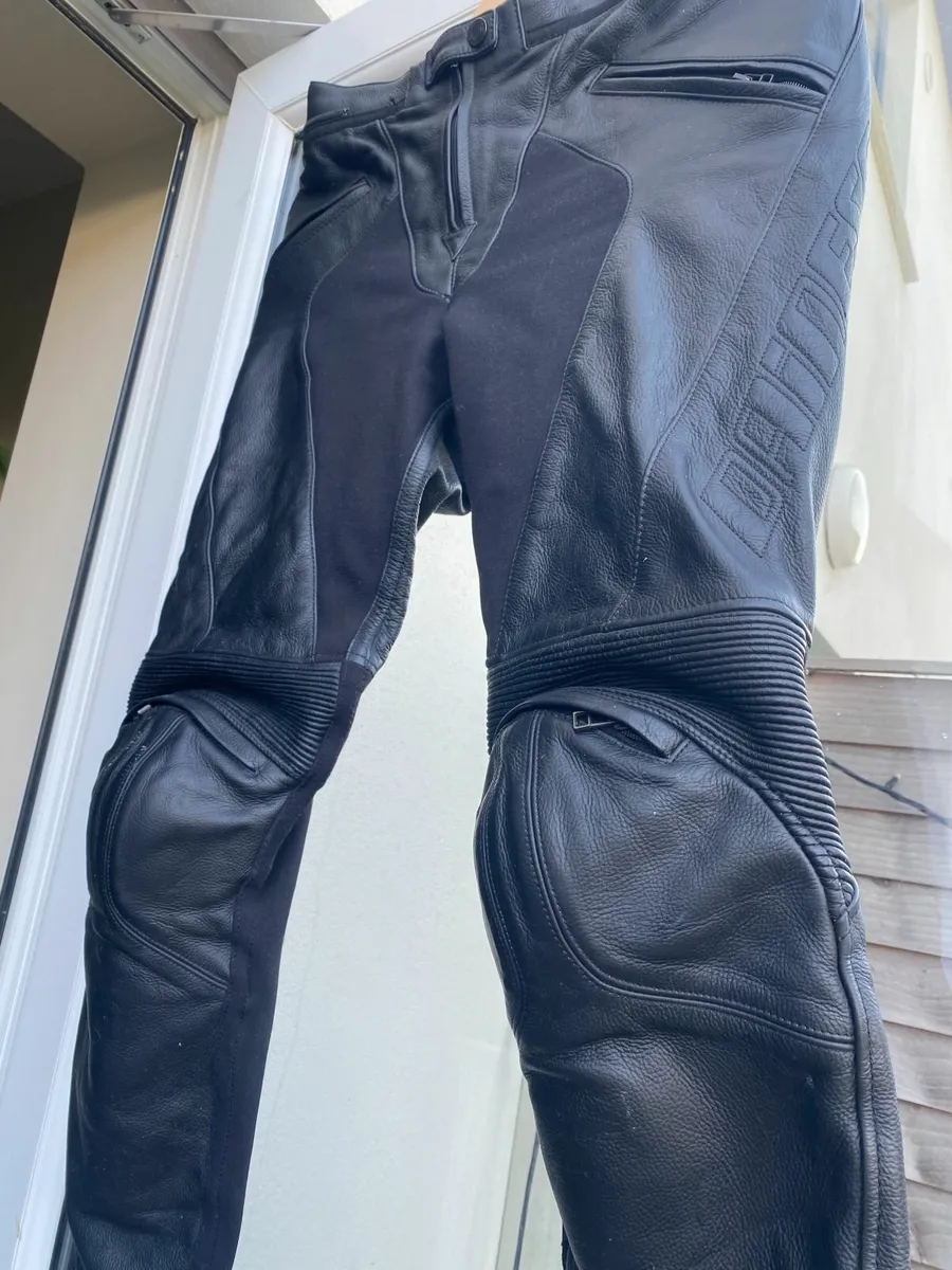 Dainese Ladies MotorBike Leathers - Image 3