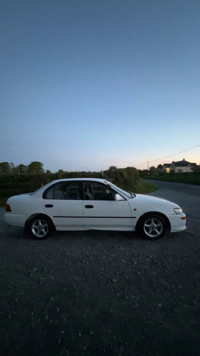 Toyota corolla e10 xli - Image 4