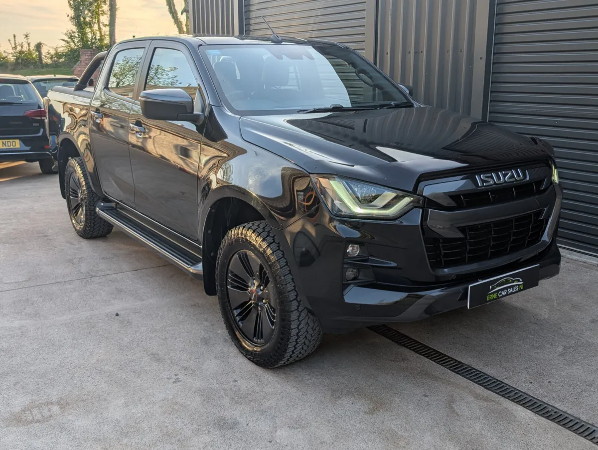 2021 Isuzu D-Max 1.9 V-Cross double cab - Image 3