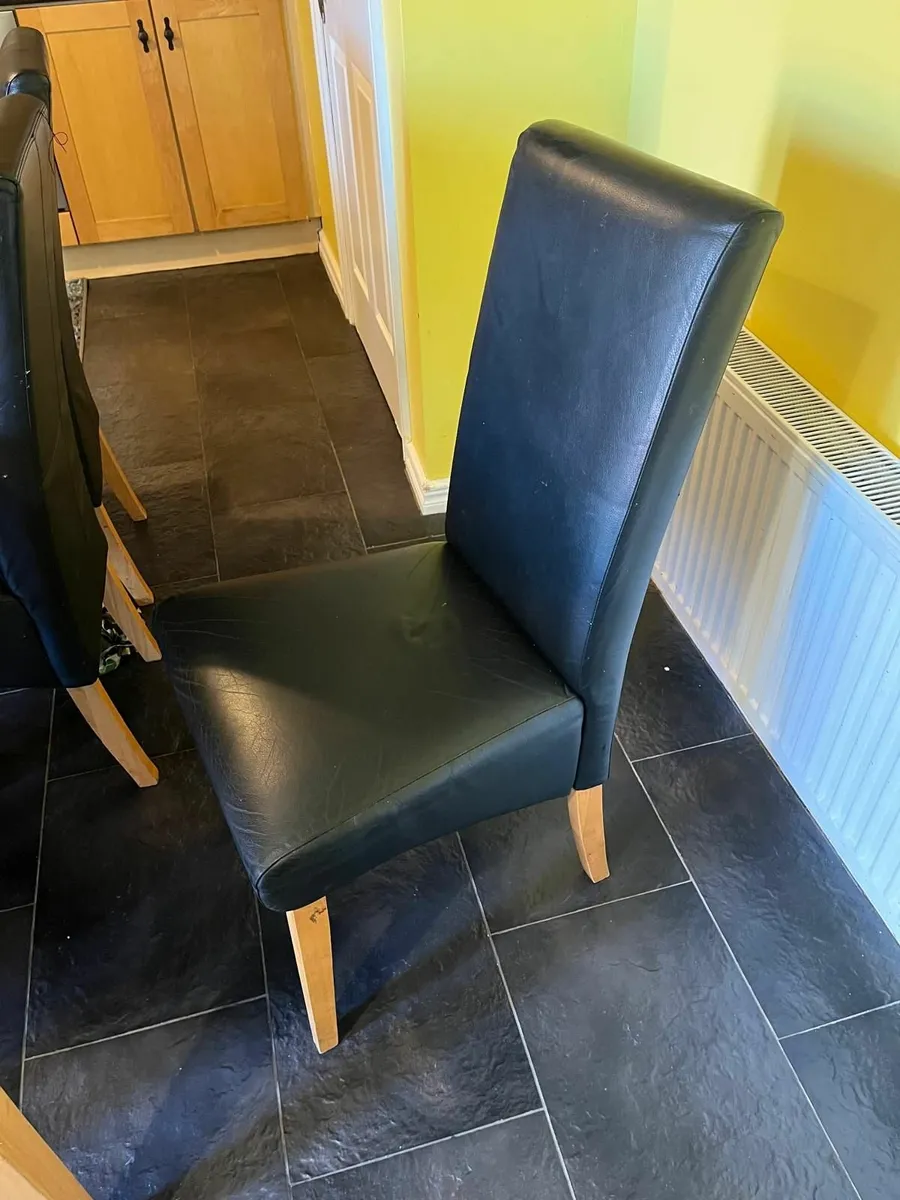Dining table plus chairs - Image 2