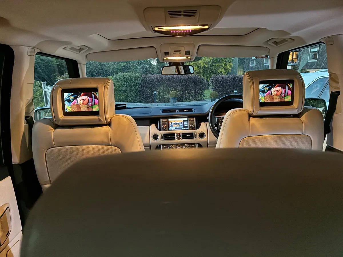 Land Rover Range Rover Vogue SE TDV8 - Image 2