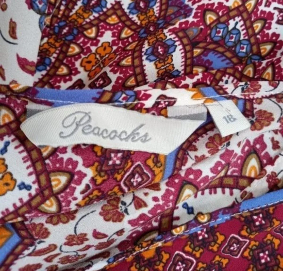 Ladies Peacocks top size 18. Like new plus size - Image 4