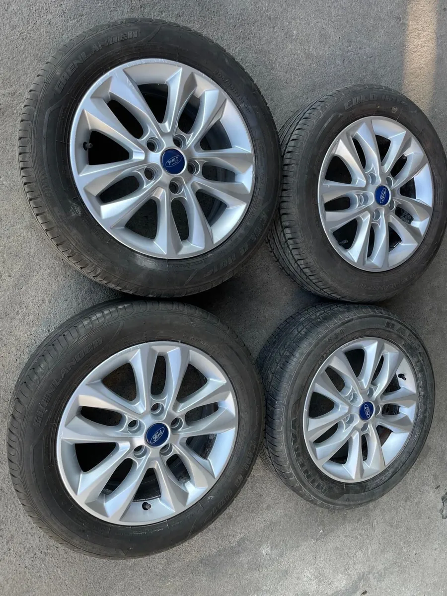 Ford Focus Alloy Wheels & Tyres 205/55R16 - Image 3