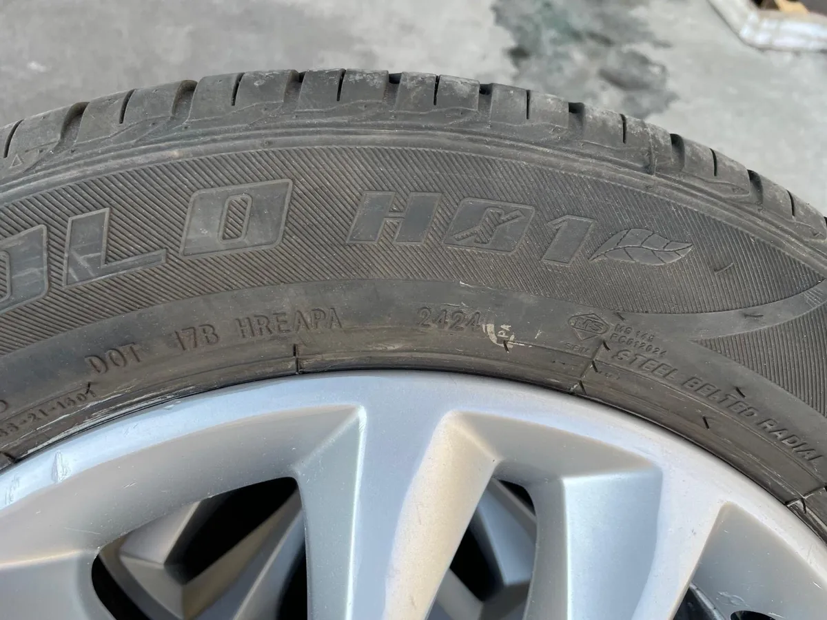 Ford Focus Alloy Wheels & Tyres 205/55R16 - Image 4