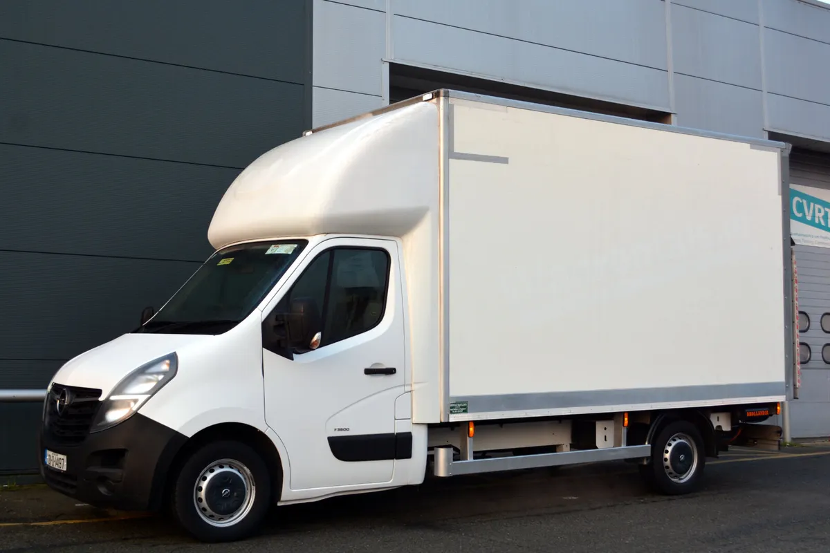 Opel Movano Box & Lift - Dealer Service History - Image 1