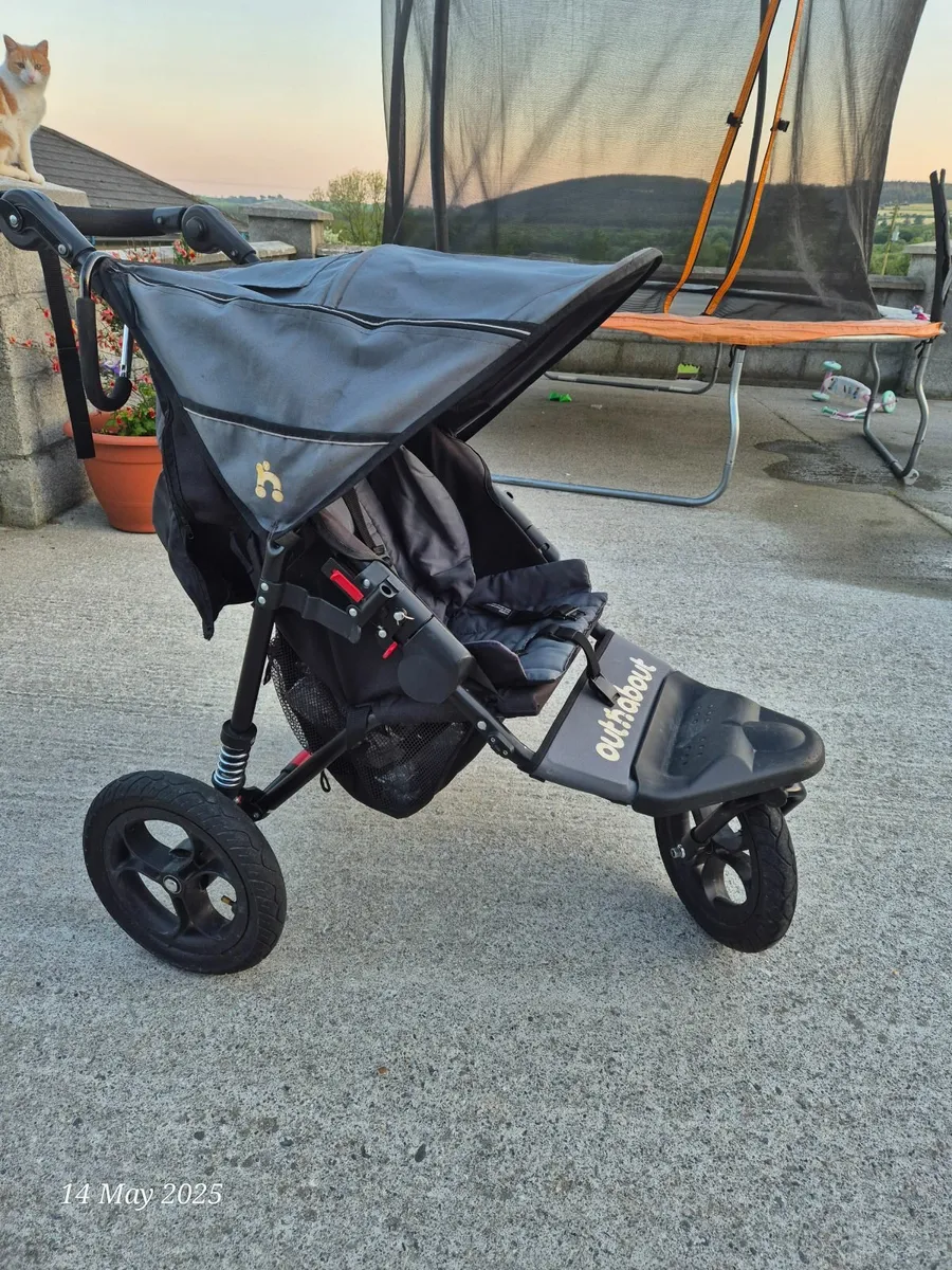 Outnabout pram - Image 1
