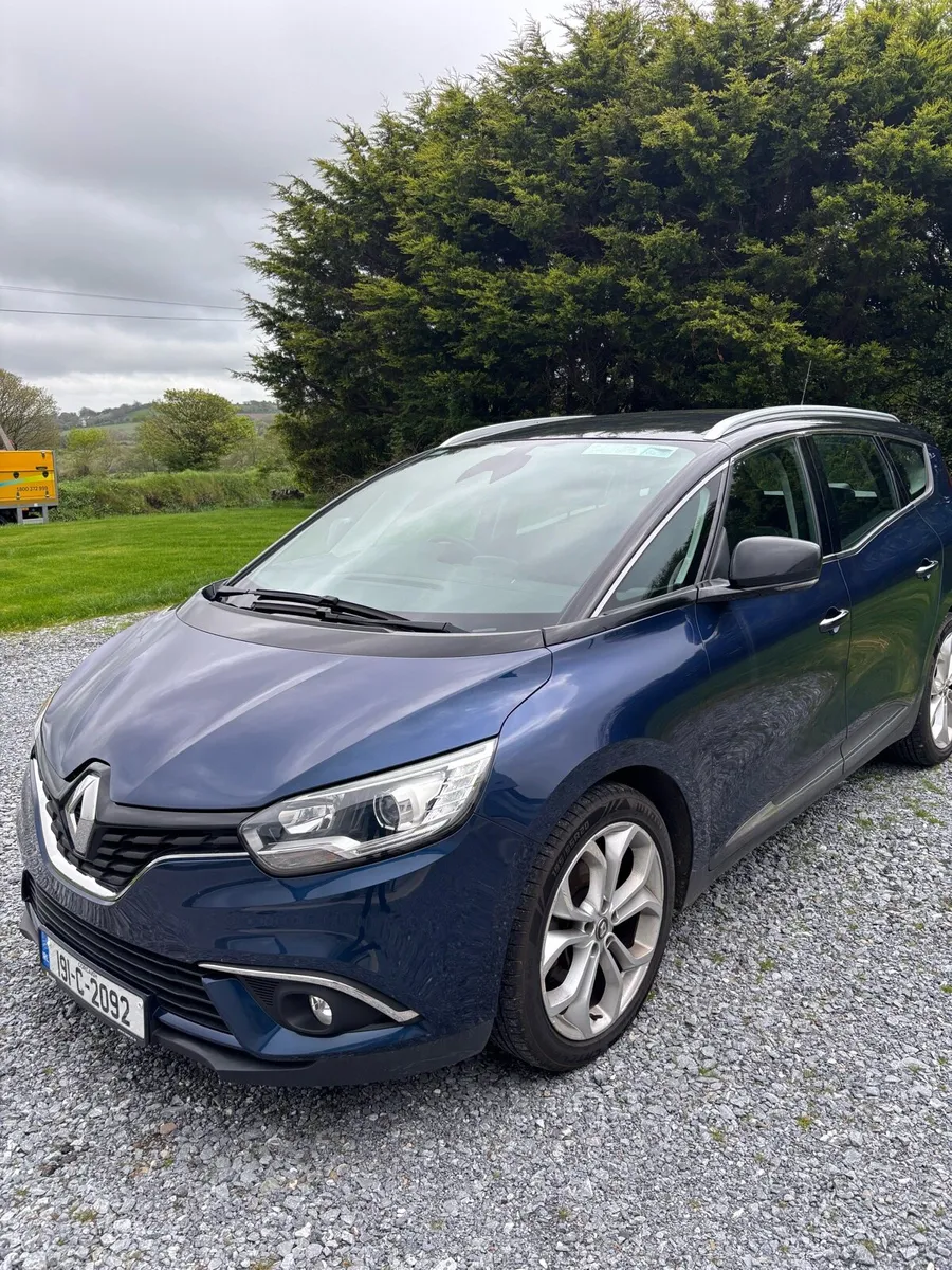 Renault Grand Scenic Iconic TCE 140bhp - Image 1