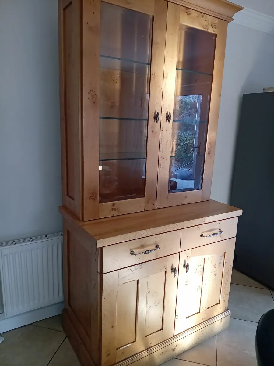 Beautiful Bespoke Pippy Oak Dresser - Image 2