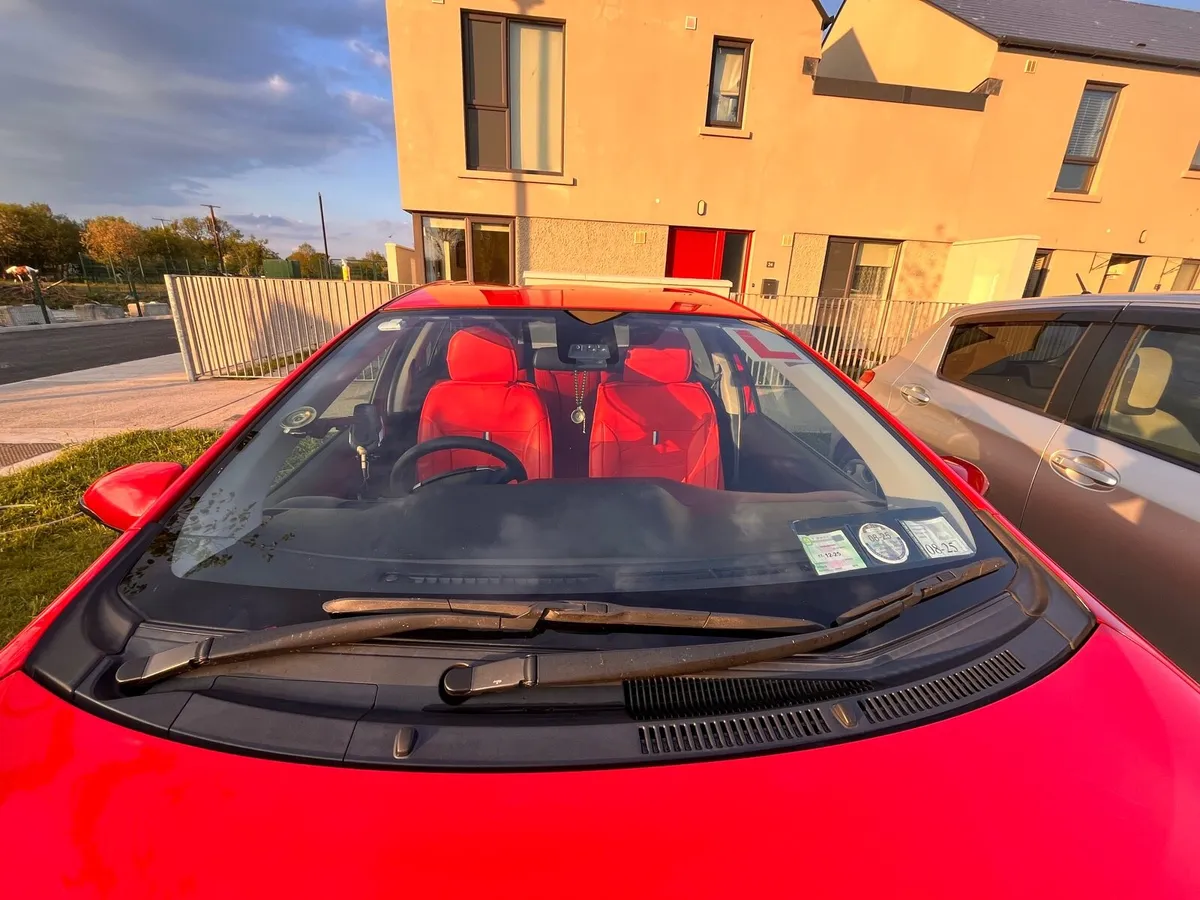 Car - Image 3