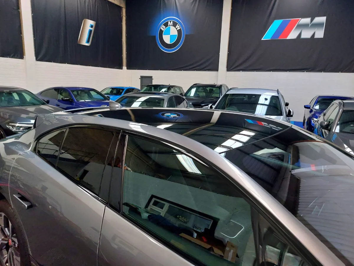 2022 i PACE EV400 HSE BLACK EDITION (100K+ NEW) - Image 3