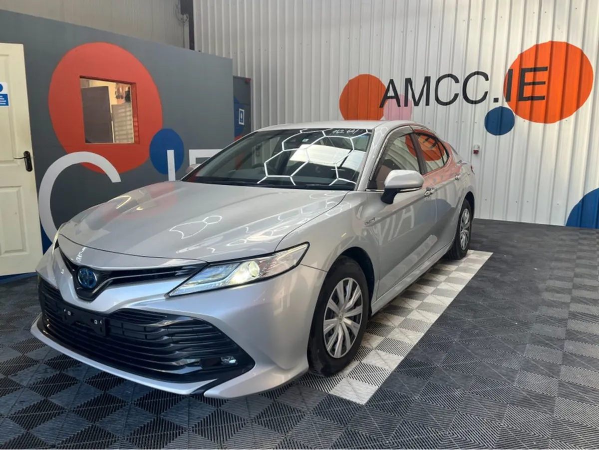 Toyota Camry 2.5 Hyrbid / 90k KMs / Adaptive Crui - Image 3