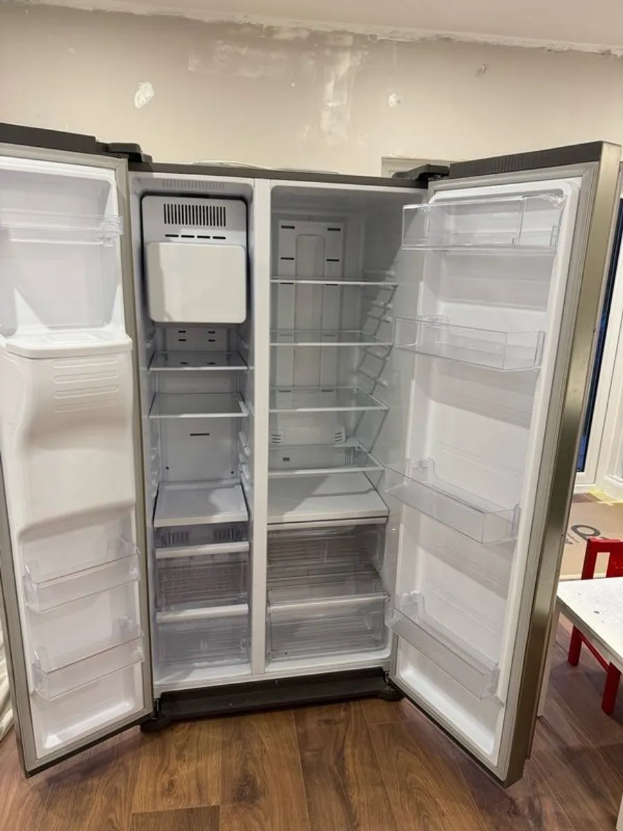 american fridge freezer - Image 2