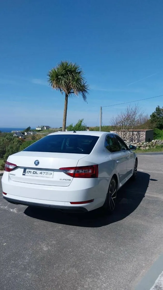 Skoda Superb 2017 - Image 3
