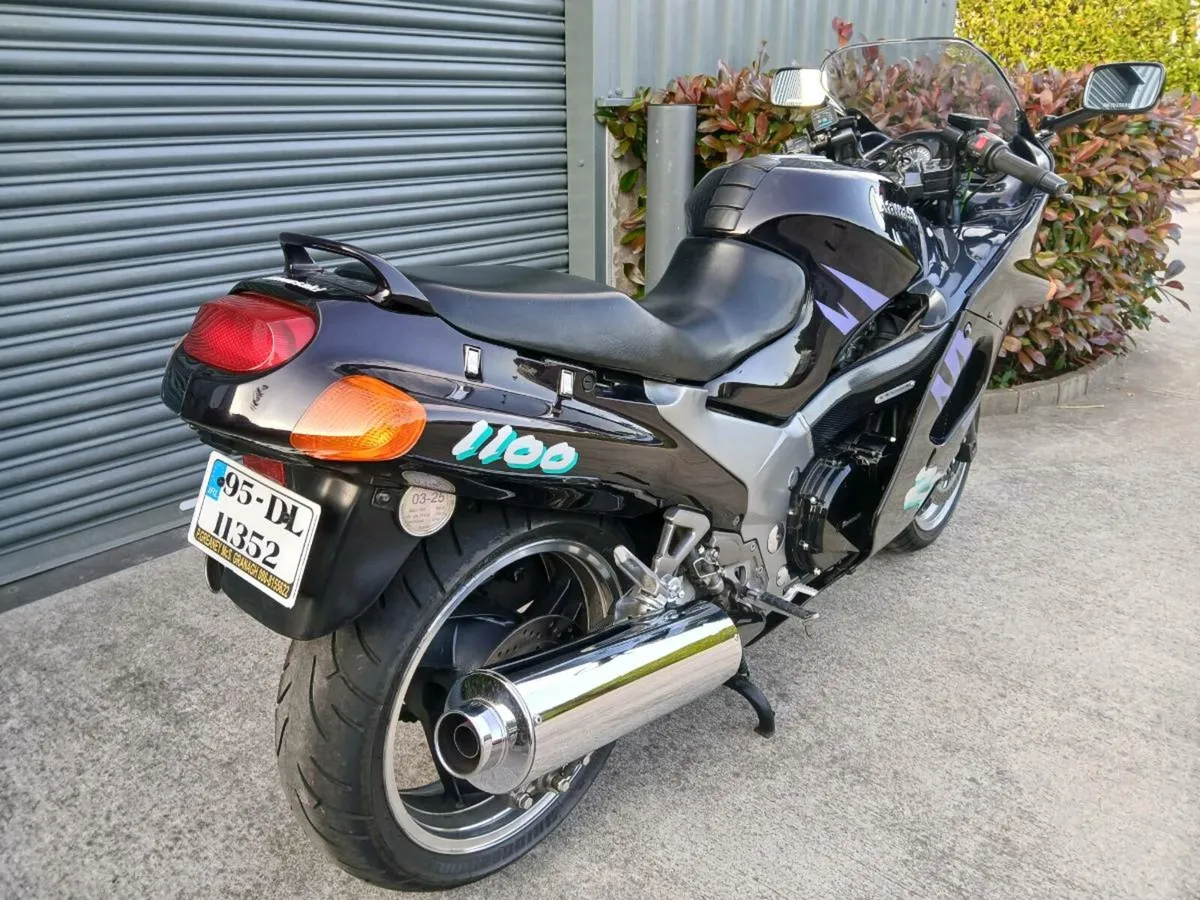 Kawasaki ZZR 1100 - Image 2