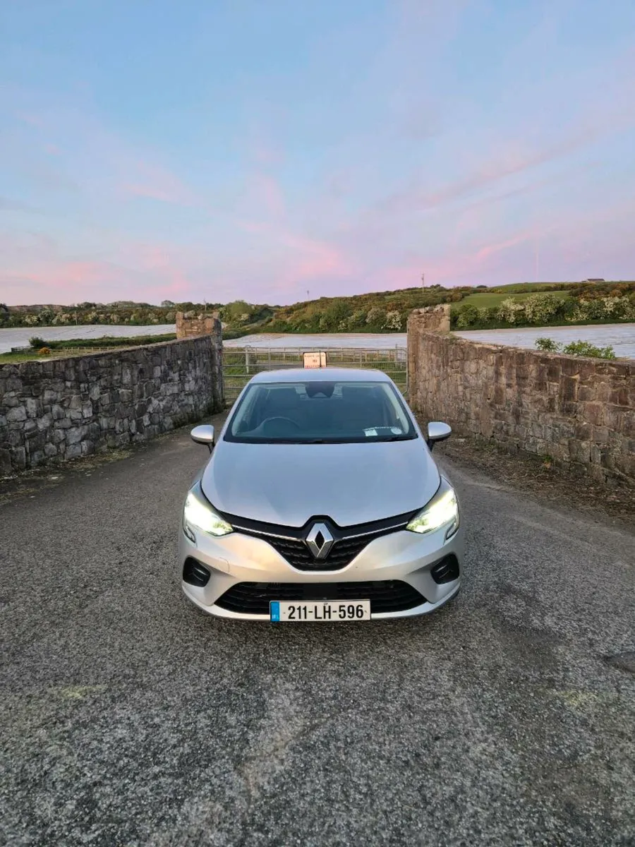 211 Renault clio - Image 2