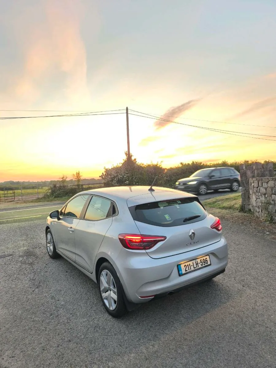 211 Renault clio - Image 4