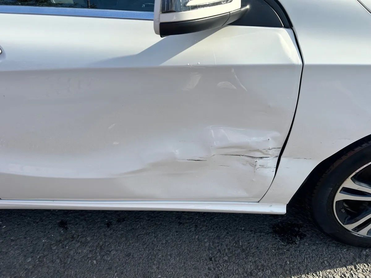 2017 Mercedes A180 Damage repairable - Image 2