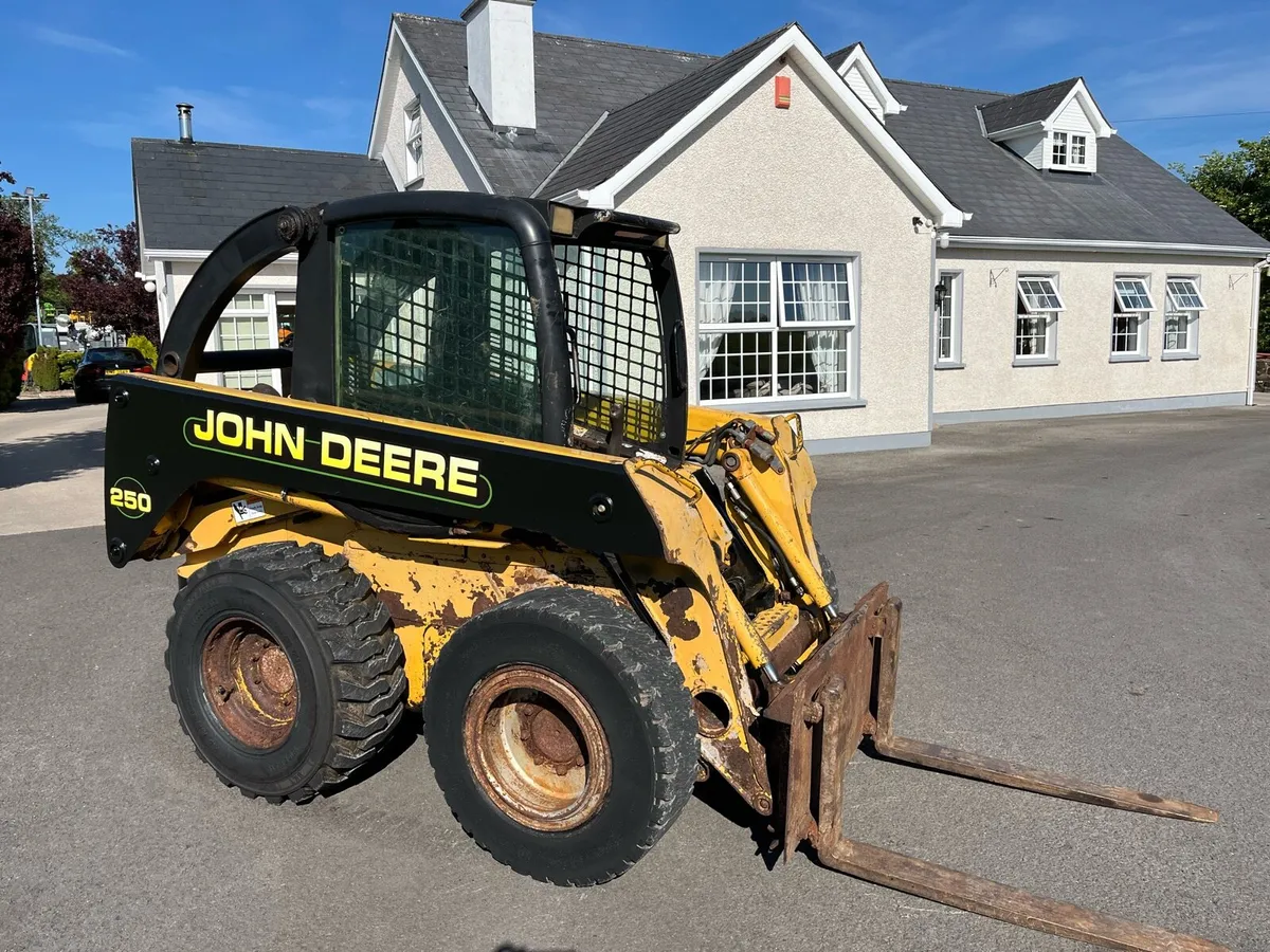 John Deere 250 Skidsteer. - Image 1