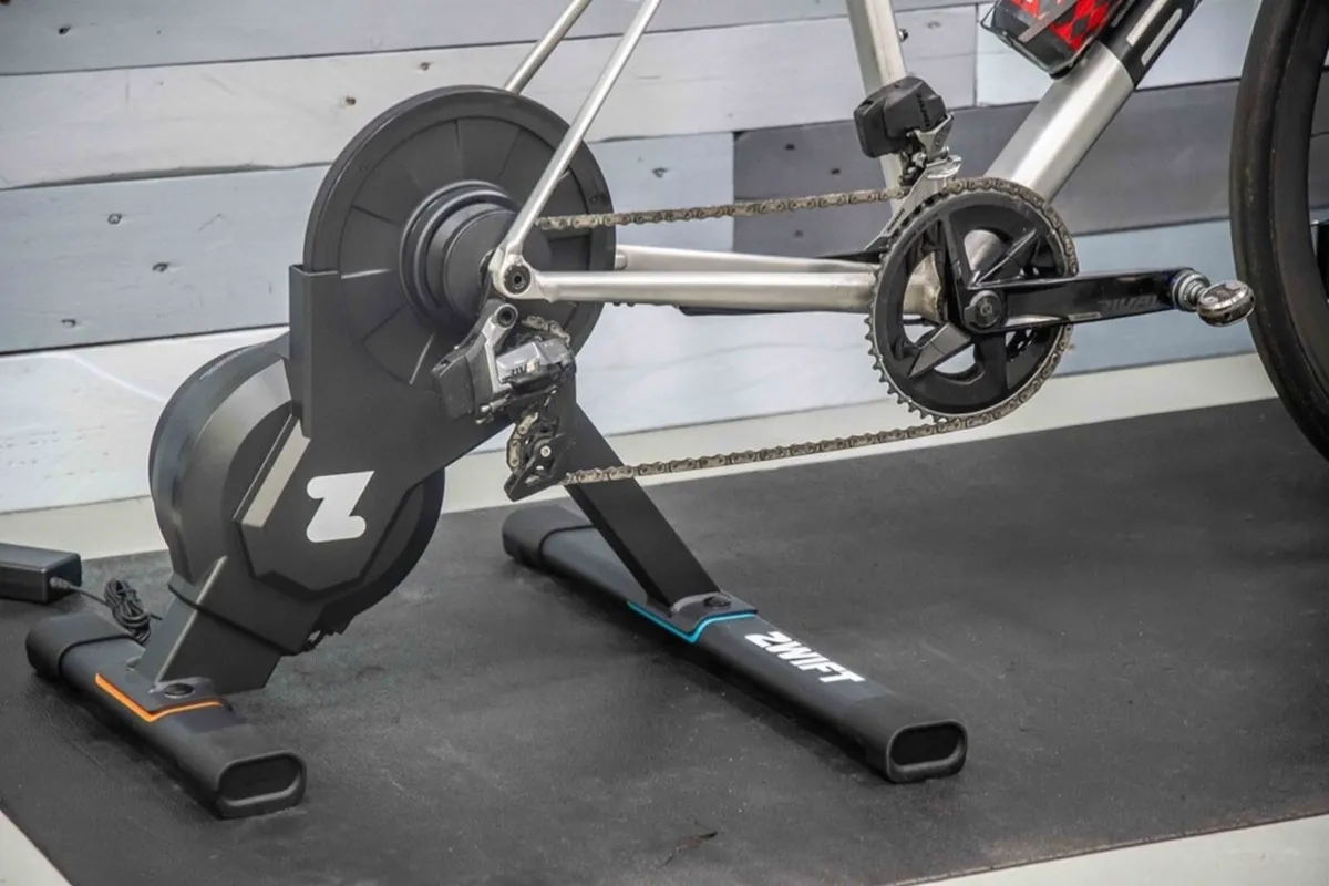 Zwift Hub One smart bike trainer - Image 2