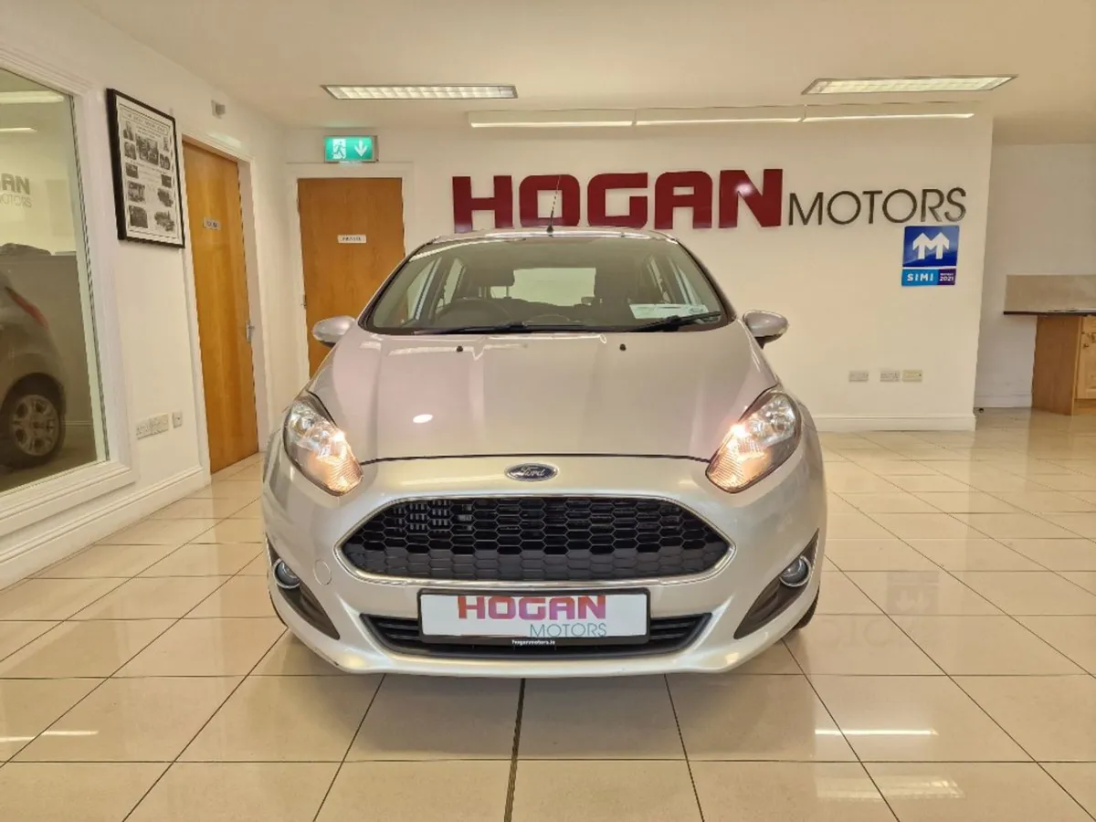 Ford Fiesta Zetec Automatic - Image 2