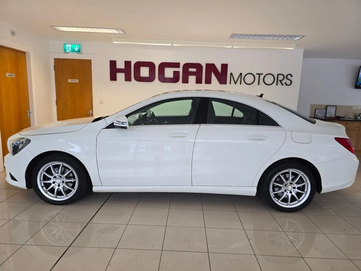Mercedes-Benz CLA-Class 180 Style 4DR - Image 4