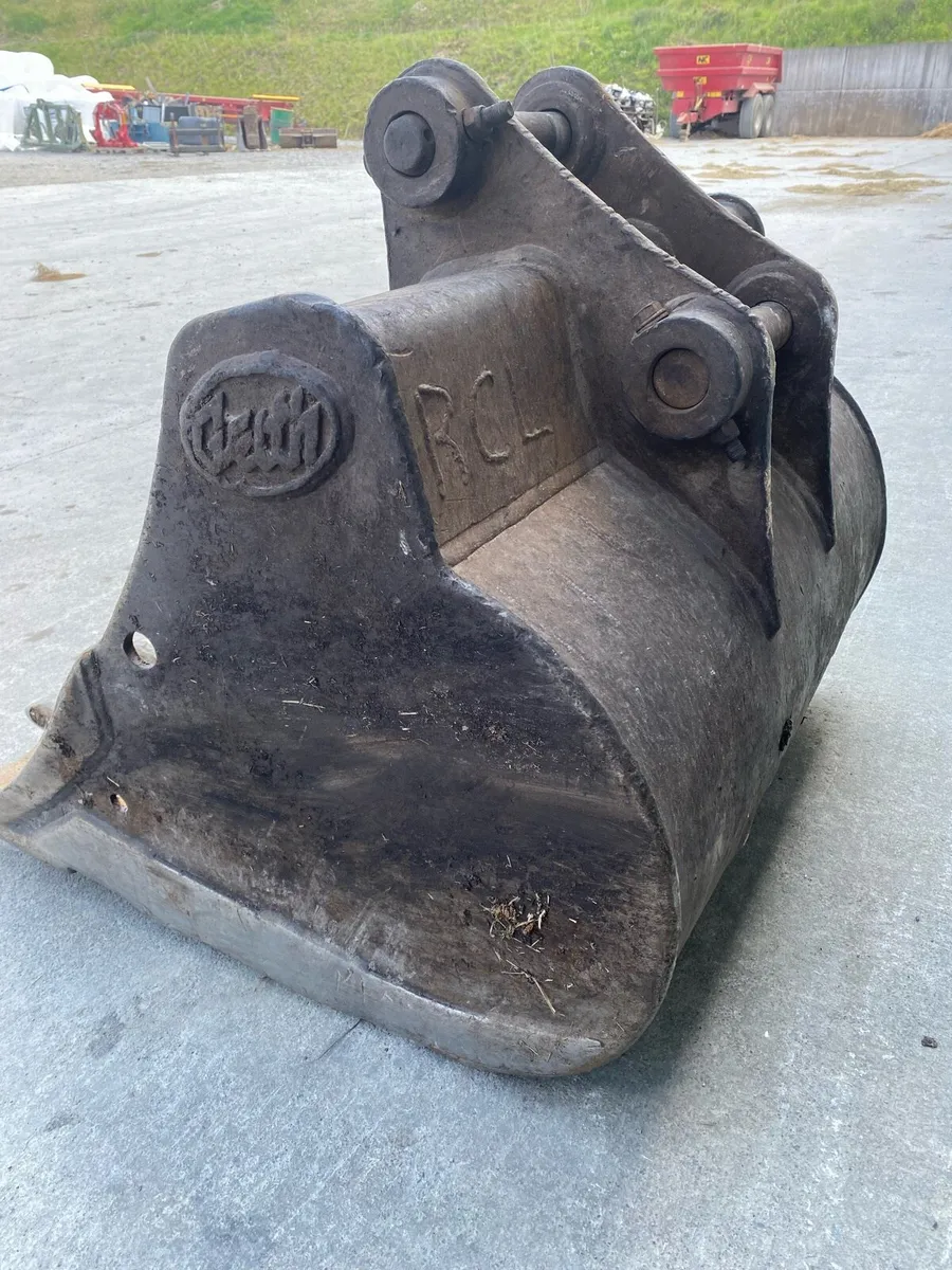 Geith 36 inch Digger Bucket, 50mm pins. - Image 1