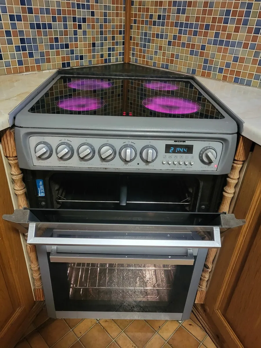Hotpoint cooker - Image 1