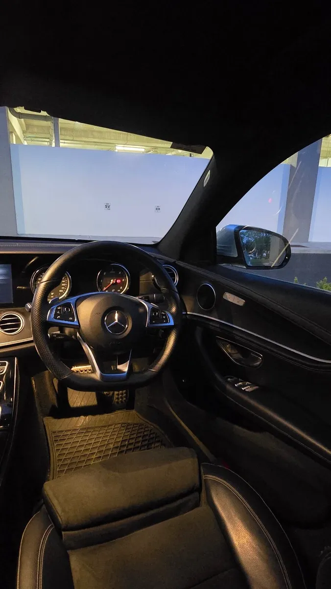 Mercedes-Benz E-Class AMG Line 2017 - Image 3