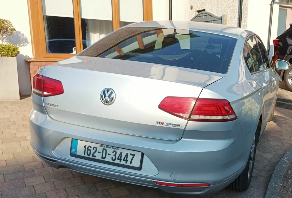 Volkswagen Passat 2016 Automatic in Cork City - Image 2