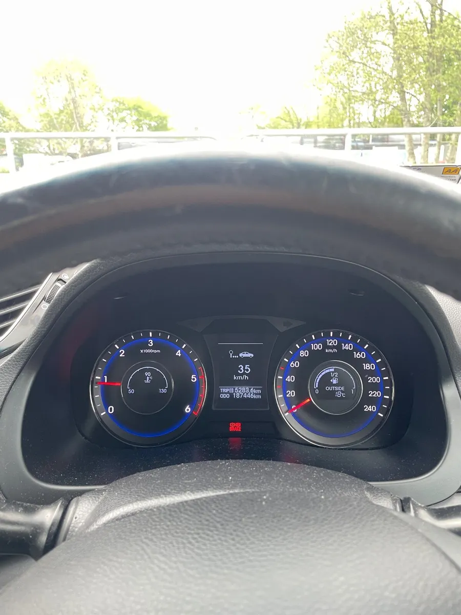 Hyundai i40 2012 Low mileage - Image 3