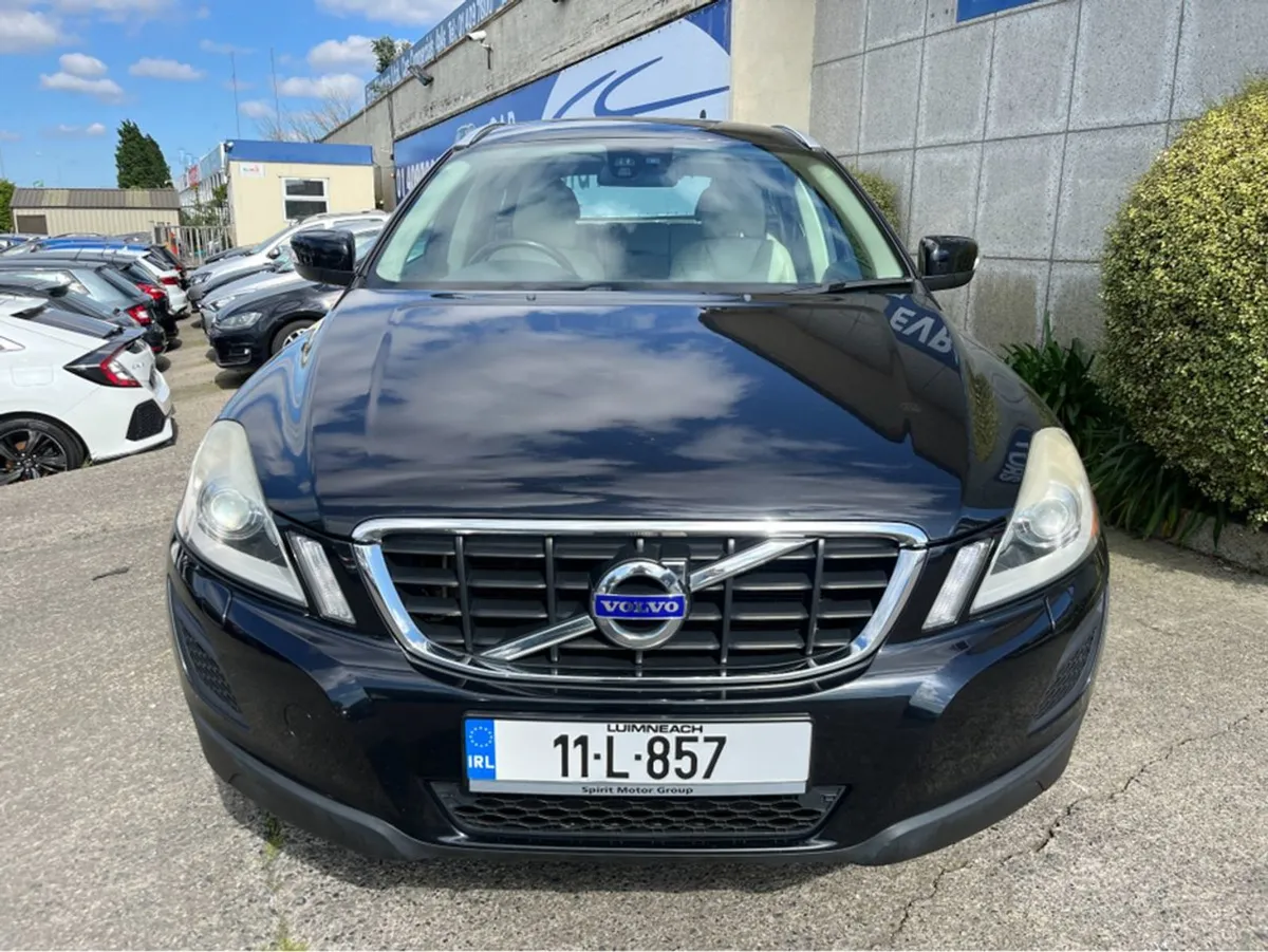 Volvo XC60 SE Luxury D3 2.0 Diesel //high Spec//f - Image 2
