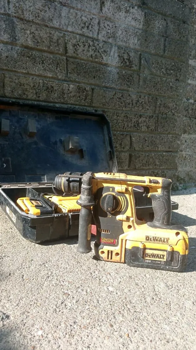DeWalt Battery Hammer Drill - Image 3
