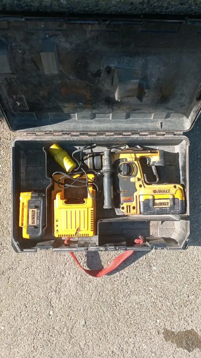 DeWalt Battery Hammer Drill - Image 4
