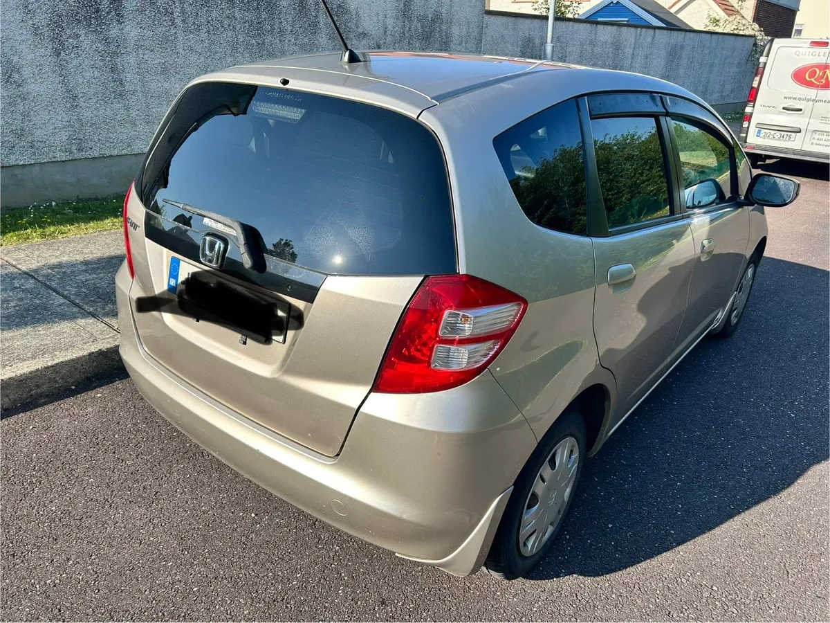 HONDA JAZZ ⭐️81K kilometers ONLY ⭐️NCT 01/26 - Image 3
