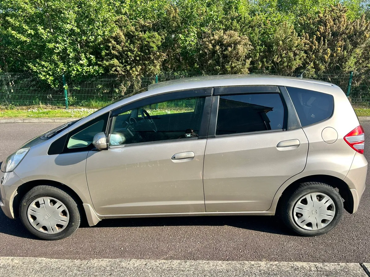 HONDA JAZZ ⭐️81K kilometers ONLY ⭐️NCT 01/26 - Image 4