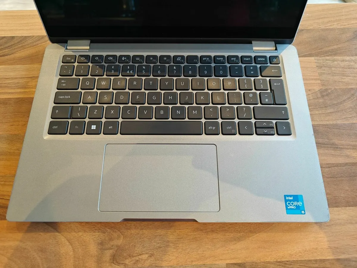 DELL Latitude 5320 2-in-1 360 Rotated Touchscreen - Image 2