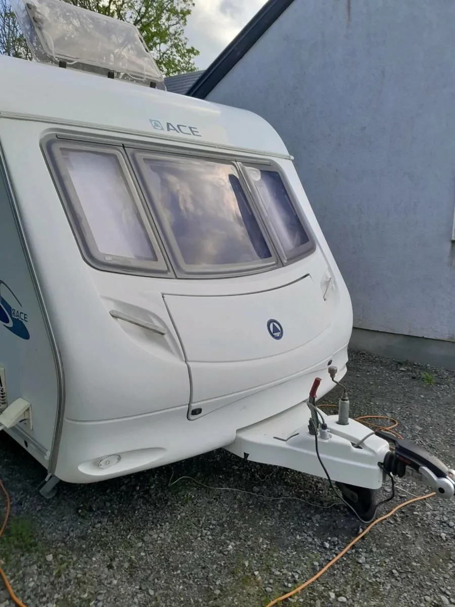 Ace Jubilee 4 Berth Caravan - Image 4